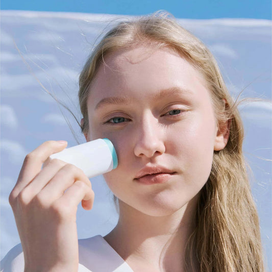 Protector en Barra Hyalu Cica Centella- Skin1004