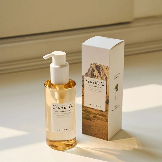 Madagascar Centella Light Cleansing Oil 200ml: